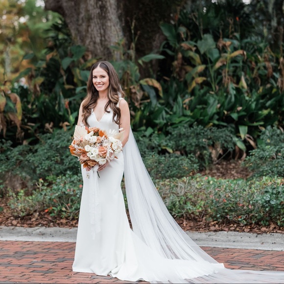 HOT ! Sarah Seven Belmont Sarah Seven Dresses Sarah Seven Belmont Wedding  Dress Color: White Size: Dmc11e's Closet